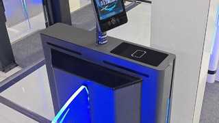 LA2218 詳細: 自動アルミニウム合金赤外線アンチクリップ フラップ バリア ゲート